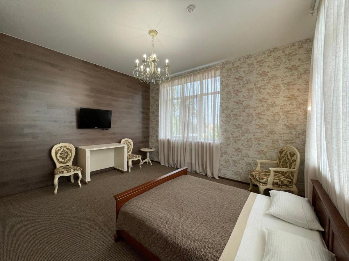 Borovik Hotel Novosilki Екстериор снимка