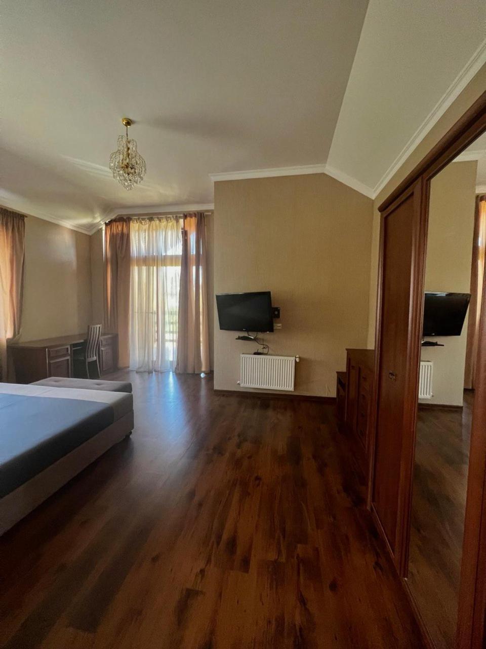 Borovik Hotel Novosilki Екстериор снимка