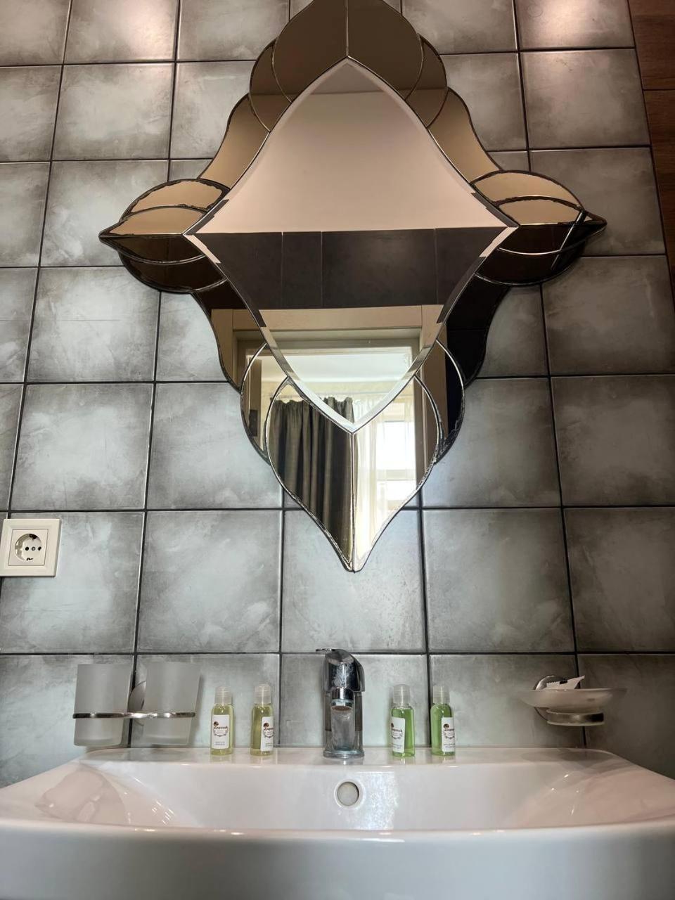 Borovik Hotel Novosilki Екстериор снимка