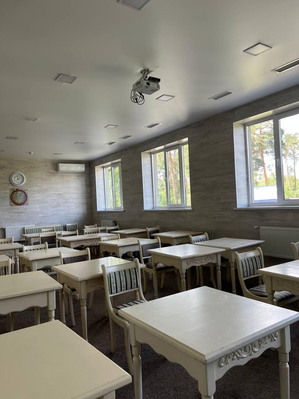Borovik Hotel Novosilki Екстериор снимка