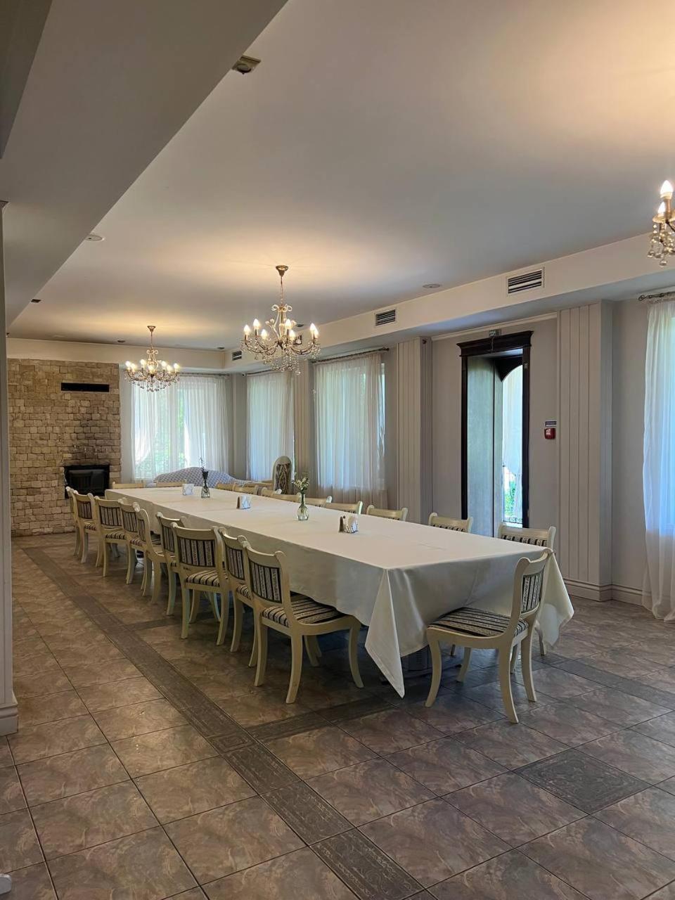 Borovik Hotel Novosilki Екстериор снимка