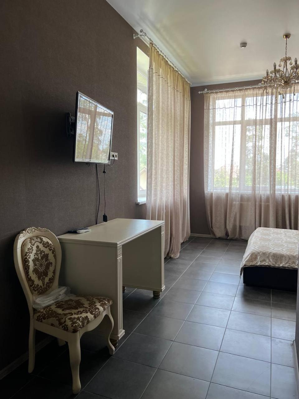 Borovik Hotel Novosilki Екстериор снимка