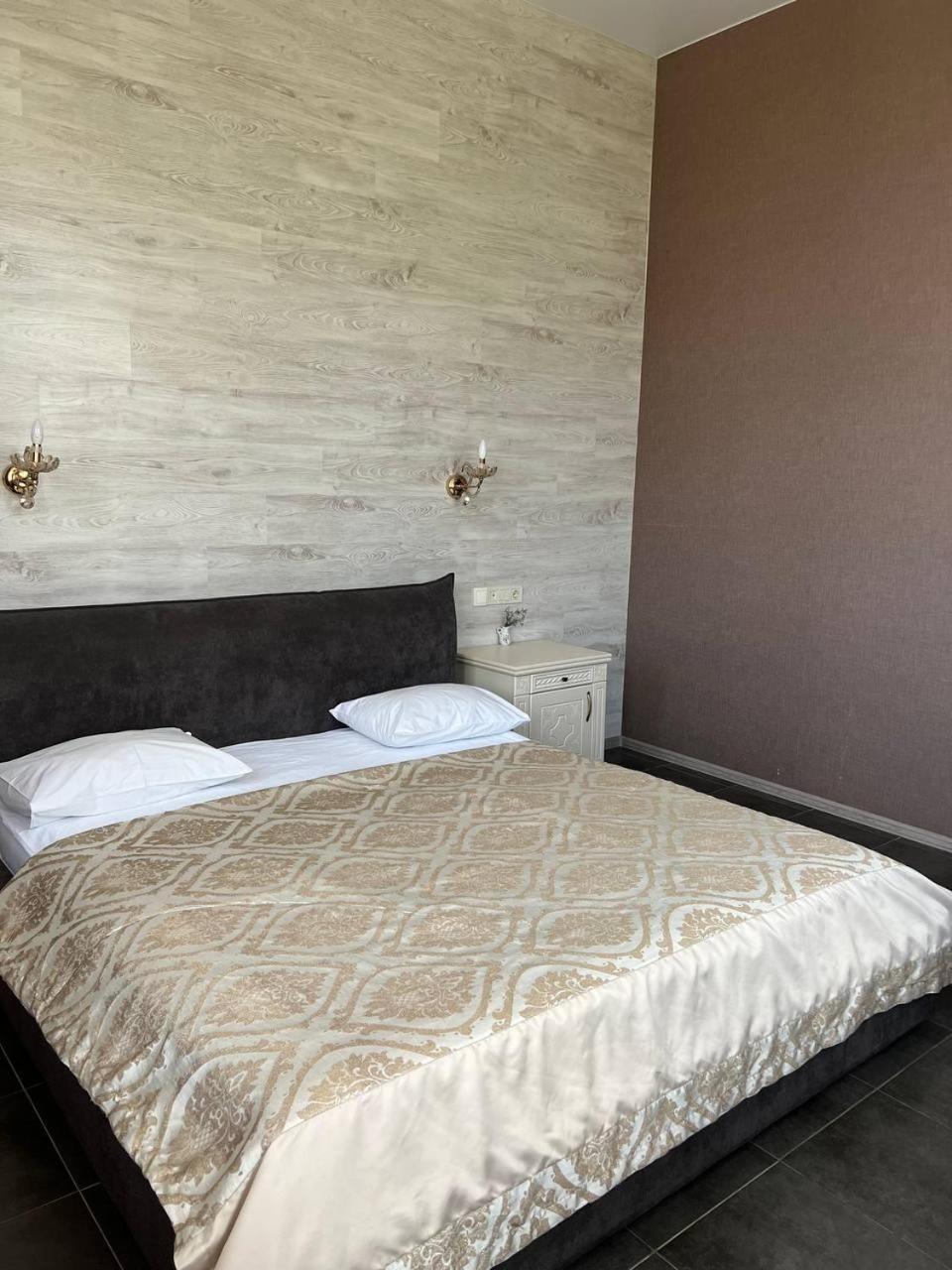 Borovik Hotel Novosilki Екстериор снимка