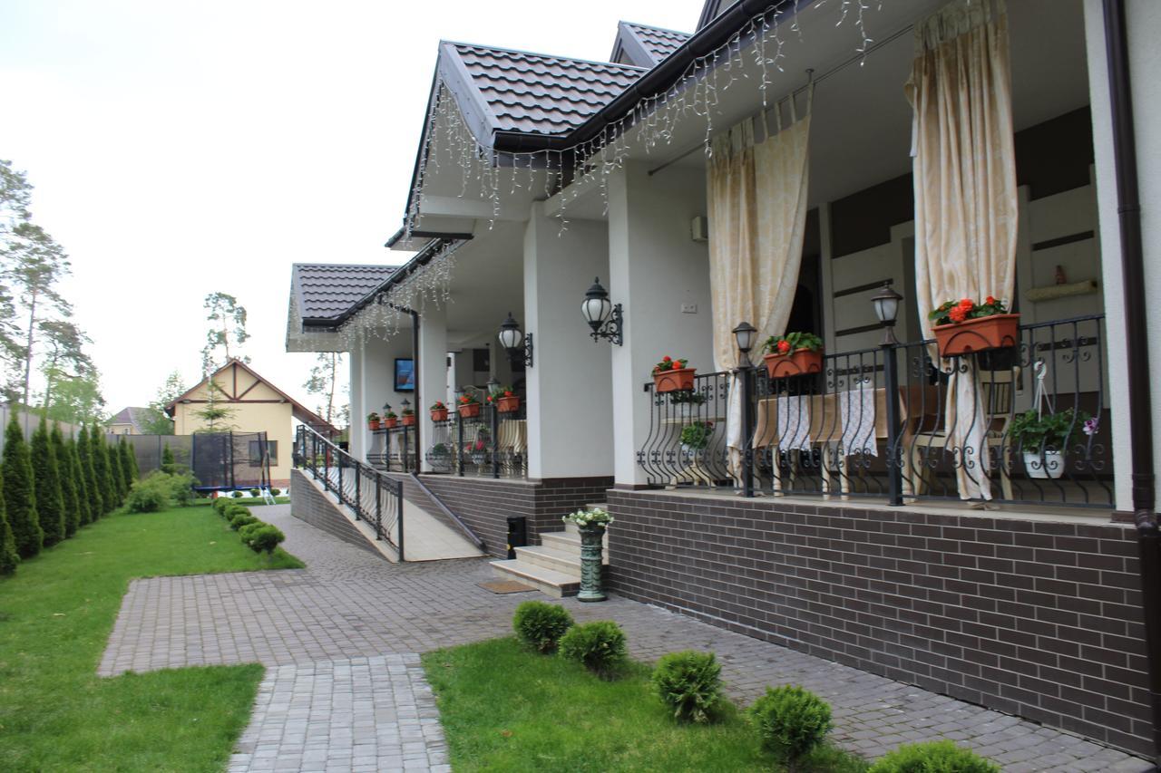 Borovik Hotel Novosilki Екстериор снимка